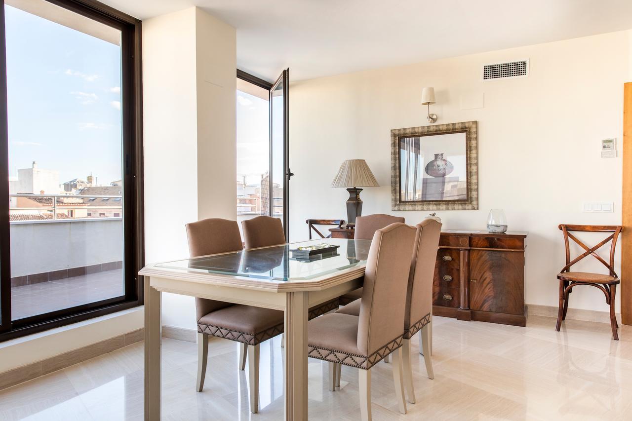 Apartament Larios Suites *